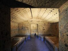 Cerveteri,interno Tomba leoni dipinti