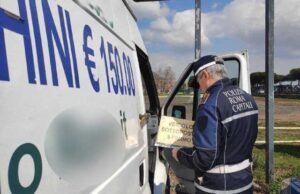 polizia locale sequestro mezzo