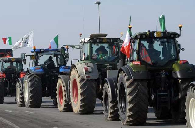 protesta-trattori