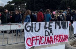 protesta-officina-pasolini
